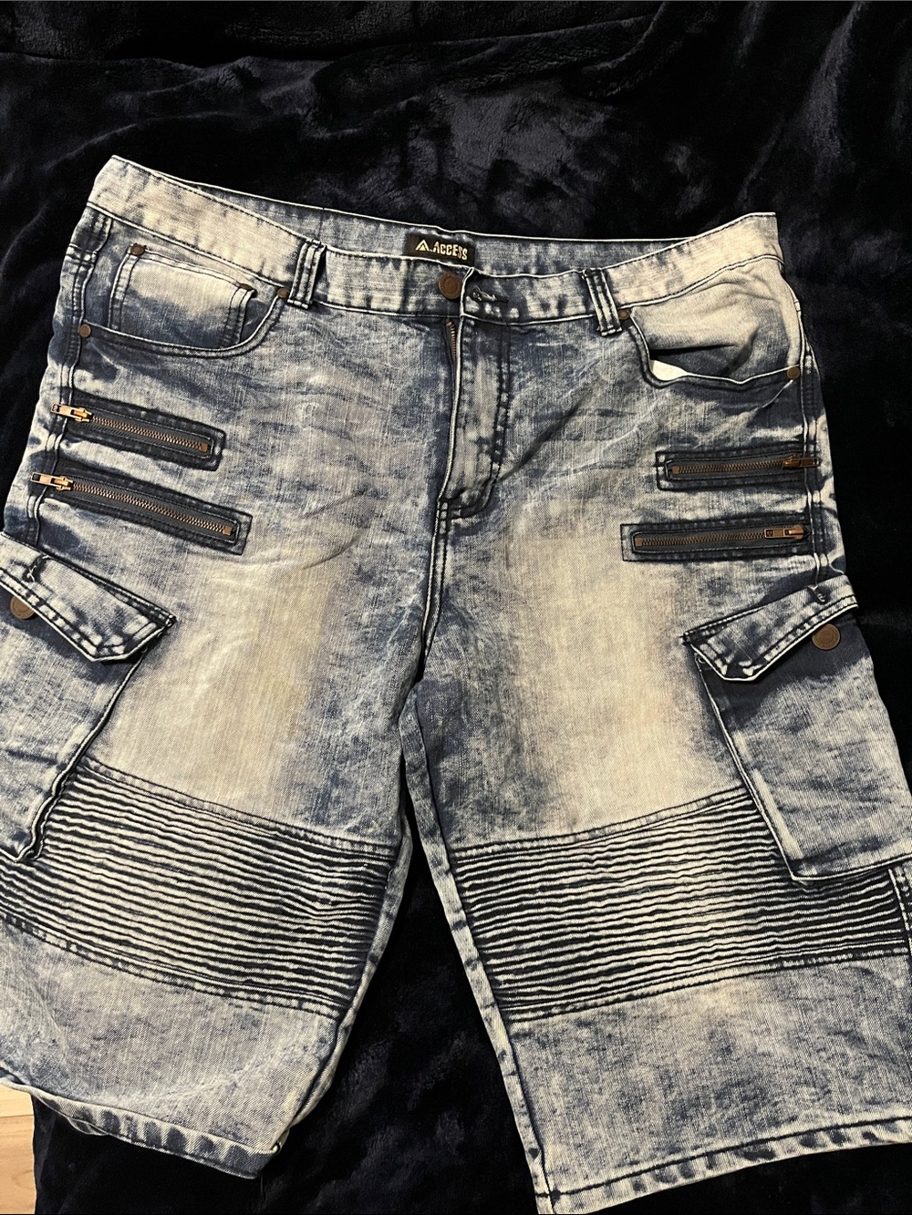 Washed Blue Men's Cargo Denim Shorts